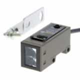 Photoelectric sensor, diffuse, 700 mm, DC, 3-wire, NPN/PNP, horizontal