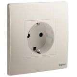 Mallia Senses - 1 gang German socket outlet - 16A - 2 poles with earth - Champagne