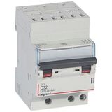 Circuit breaker DX³4500 6kA high inlet via automatic terminals low outlet via screw terminals - three-pole 400V~ 32A curve C - 3 modules