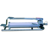 Hydraulic foot pump without hose