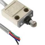 Compact enclosed limit switch