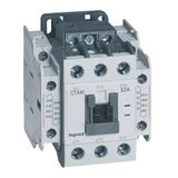 3-pole contactors CTX³ 40 - 32 A - 415 V~ - 2 NO + 2 NC - screw terminals