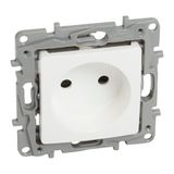 2P socket outlet Niloé - with shutters - screw terminals - white