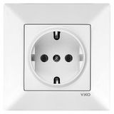 Meridian White Earthed Socket