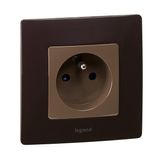 2P+E FRENCH SOCKET WITH SHUTTER CLAWS BROWN