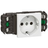 Socket Mosaic - 2P+E - for installation on trunking - automatic term - standard