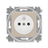 5519H-A02357 18 Socket outlet with earthing pin, shuttered