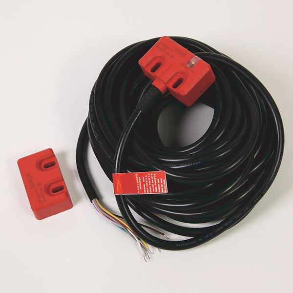 Switch, Non-Contact, Rectangular, MC2 Type, 24VDC, 50 mA image 1