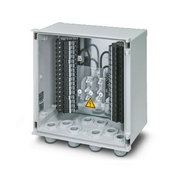 String combiner box (SCB) image 1