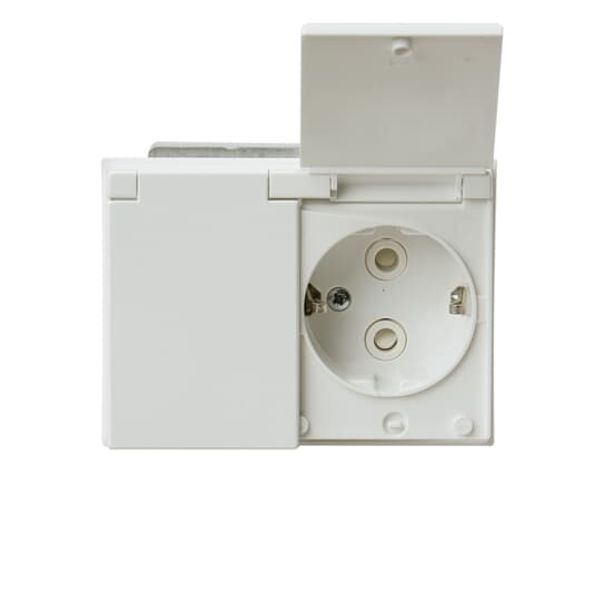 302EUCK-84 Socket outlet Protective contact (SCHUKO) with Hinged Lid White - Impressivo image 1