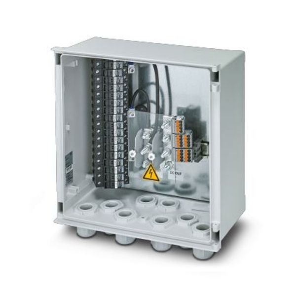 String combiner box (SCB) image 1