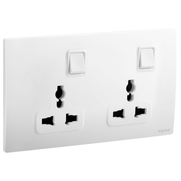 2G MULTISTANDARD SWITCHED SOCKET  MATT WHITE image 1