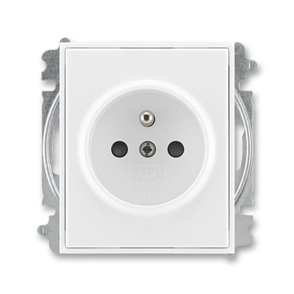 5519E-A02357 03 Socket outlet with earthing pin, shuttered image 1