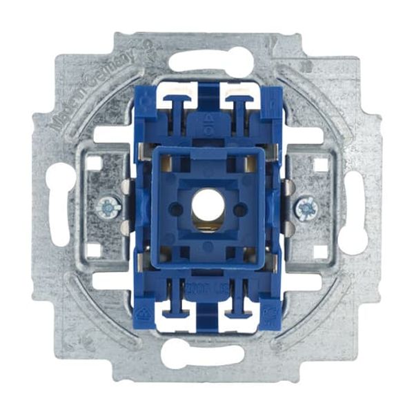 2400/6 US Flush Mounted Inserts Flush-mounted installation boxes and inserts image 4