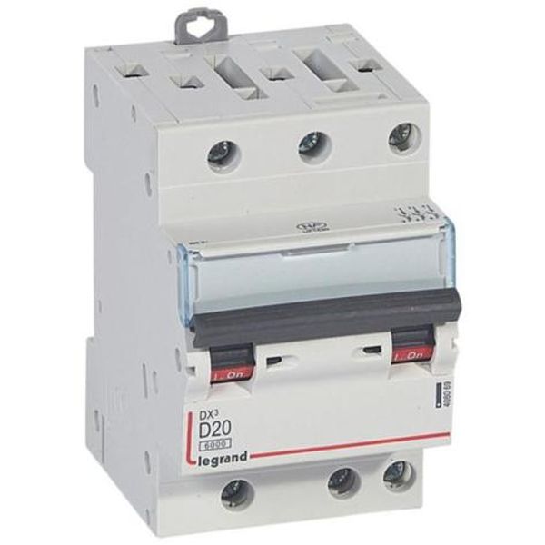 DX³6000 10kA high inlet and low outlet 3P 400~ screw circuit breaker - 20A - curve D - for optimized HX³ comb image 1