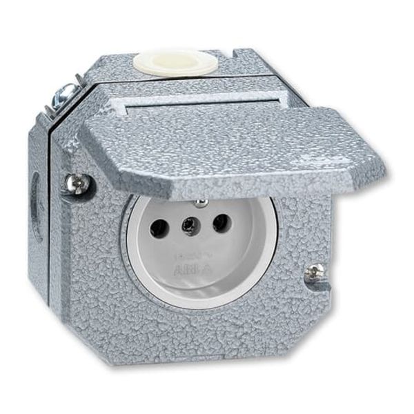 5518-2969 B Socket outlet with earthing pin, with hinged lid, for multiple mounting image 3