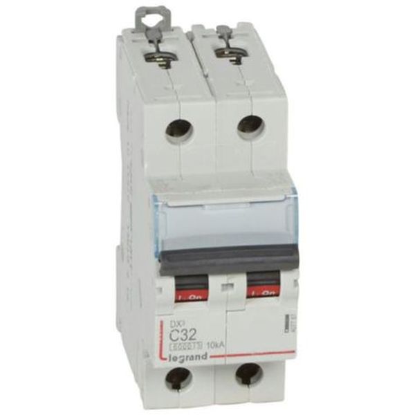 DX³6000 10kA high inlet and low outlet 2P screw circuit breaker 230V~ to 400V~ - 32A - curve C - 2 modules image 1