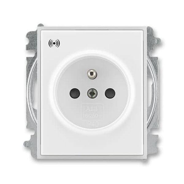 5589E-A02357 01 Socket outlet with earthing pin, shuttered, with surge protection image 1
