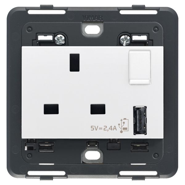 2P+E13ABS socket+switch +A-USB white image 1
