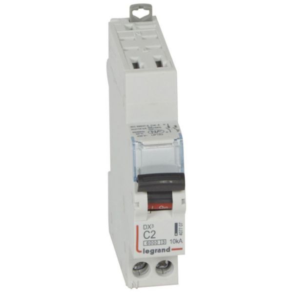 DX³6000 10kA automatic high inlet and low outlet U+N screw circuit breaker - 230V~ - 2A - curve C - 1 module image 1