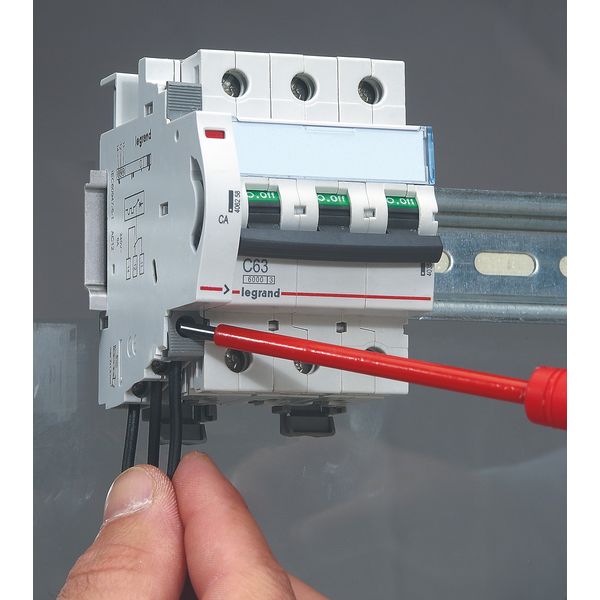 Auxiliary changeover switch DX³ - 6A - 250 V~ - contact position - 0.5 module image 7