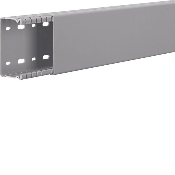 BA6 40080/0 Grey 7030 Trunking image 1