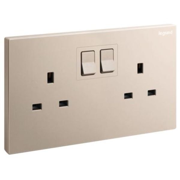 Galion - 2 gangs British Standard switched single pole socket outlet with power indicator - 13A - Rose Gold image 1