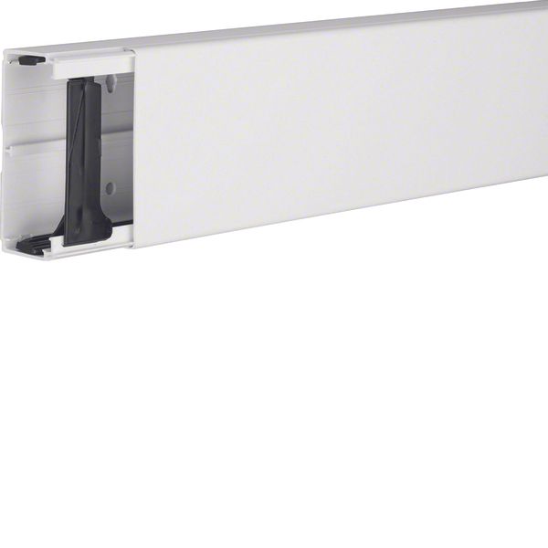 Trunking from PVC LF 40x90mm pure white image 1