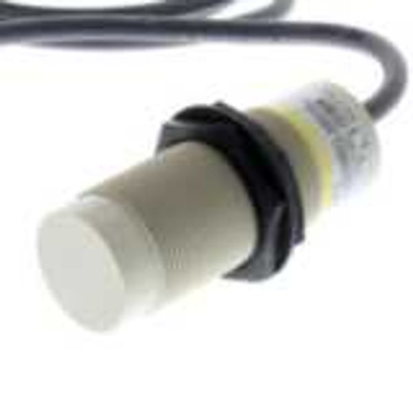 Proximity sensor, capacitive, M18, unshielded, 8 mm, DC, 3-wire, NPN-N image 1