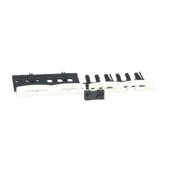 Kit for assembling 3P reversing contactors, LC1D09-D38 with screw clamp terminals, with electrical interlock image 2