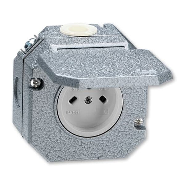 5518-2029 D Double socket outlet with earthing pins, with hinged lids, IP 44 image 25