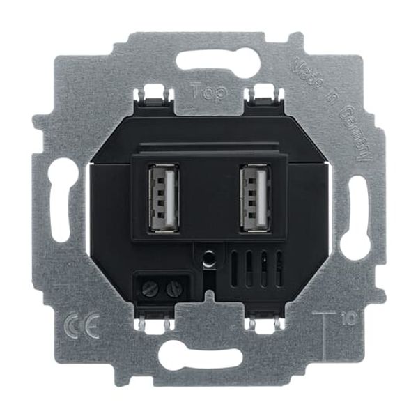 6472 U-500-101 USB power adapter insert, flush-mounted image 1
