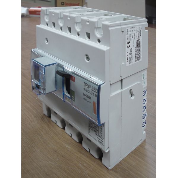 MCCB electronic release - DPX³ 250 - Icu 25 kA - 400 V~ - 4P - 250 A image 3