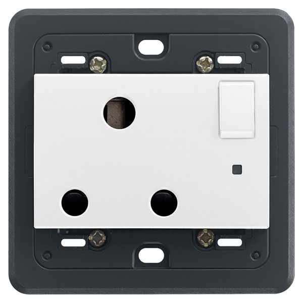 Switched 2P+E 15A English outlet white image 1