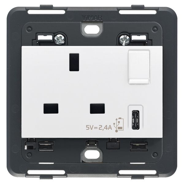 2P+E13ABS socket+switch +C-USB white image 1