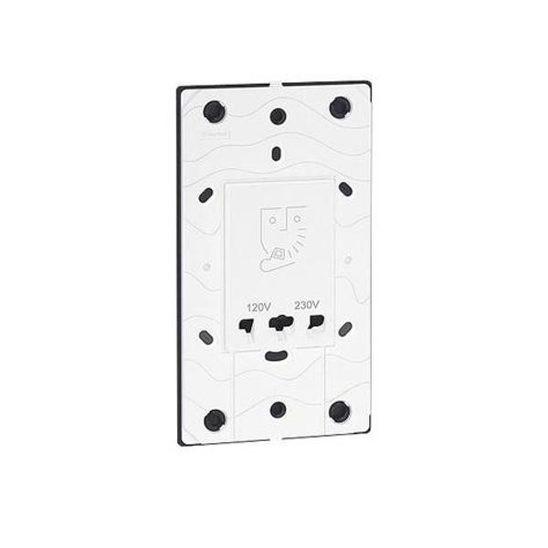 Arteor™ - Shaver socket - 230 V / 120-230 V with earth connector - 3 modules -White image 1