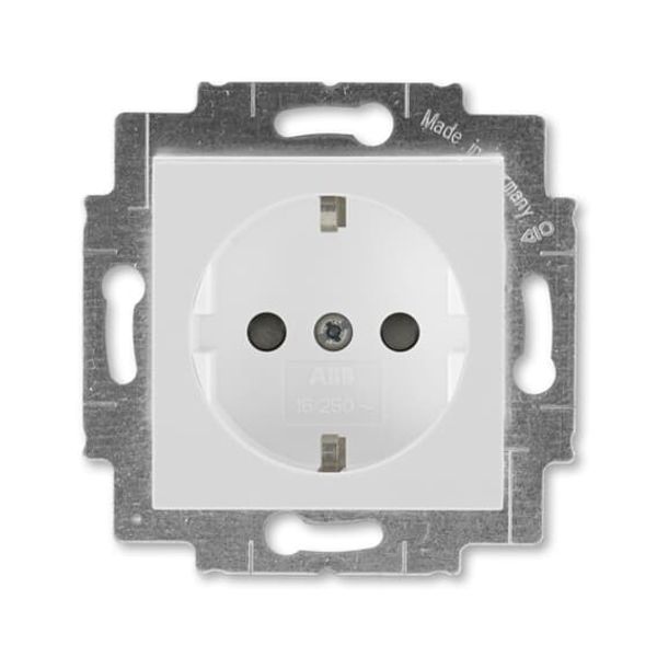 5520H-A03457 16 Socket outlet with earthing contacts, shuttered image 1