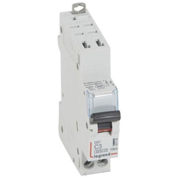 DX³6000 10kA automatic high inlet and low outlet U+N screw circuit breaker - 230V~ - 3A - curve C - 1 module image 1