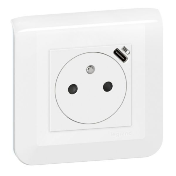 Surface Mosaic power outlet with 2-module Type-C charger - white image 1