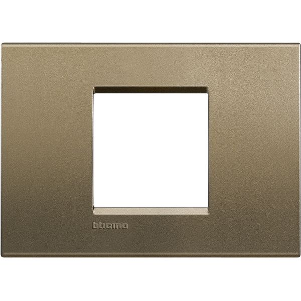 LL - cover plate 2M square image 1