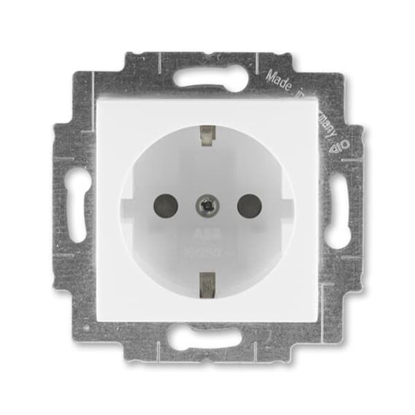 5520H-A03457 01 Socket outlet with earthing contacts, shuttered image 1