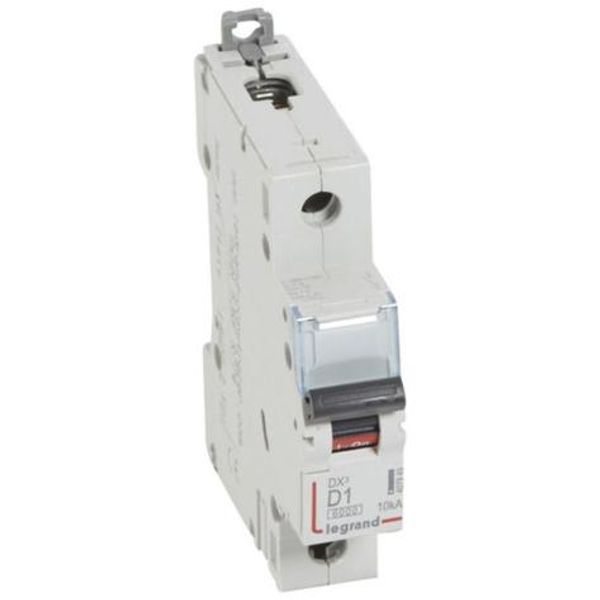 DX³6000 10kA high inlet and low outlet screw circuit breaker 1P 230V~ to 400V~ - 1A - D curve - 1 module image 1