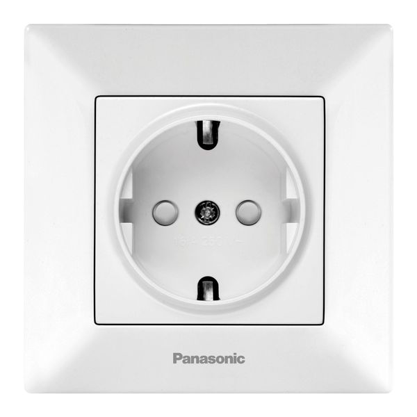 Arkedia White Earthed Socket Child Protection image 1