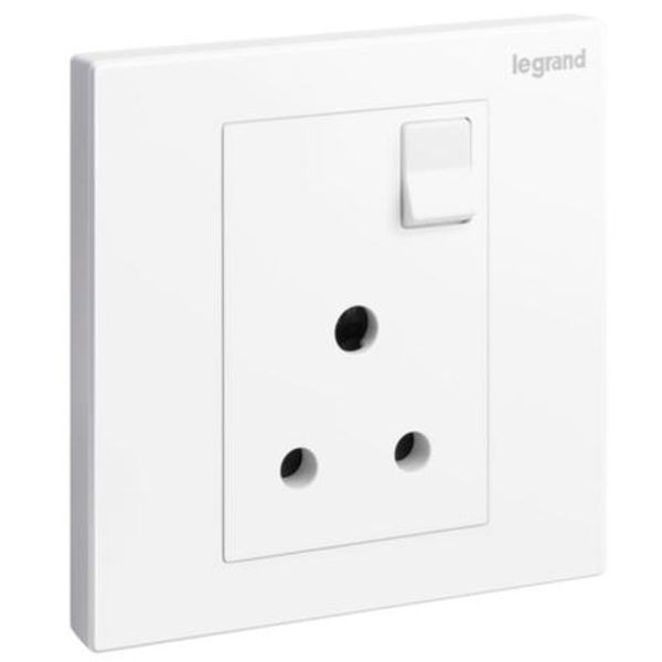 Galion - 1 gang British Standard switched single pole socket outlet - 5A - White image 1