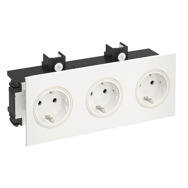 Trunking socket BRK, triple image 1