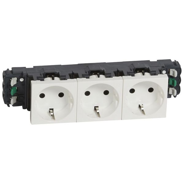 Socket Mosaic - 3 x 2P+E -for installation on trunking -automatic term -standard image 2
