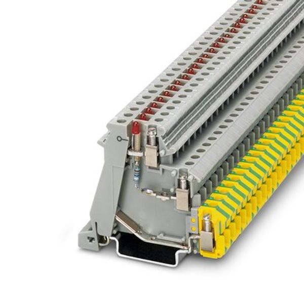 Sensor/actuator terminal block image 3