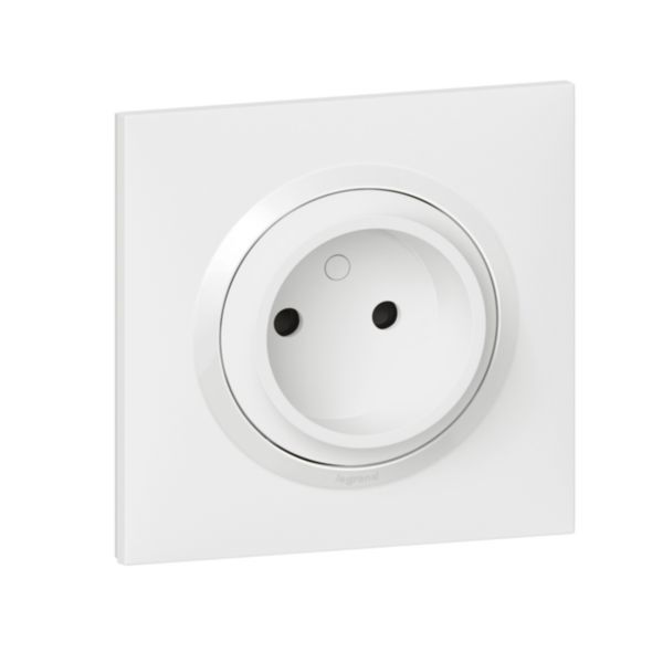 2P well socket 16A dooxie one delivered with white square plate and claws image 1