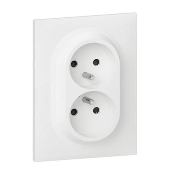 Double compact monobloc power socket easyréno 2P+E dooxie 16A delivered with white square plate image 1