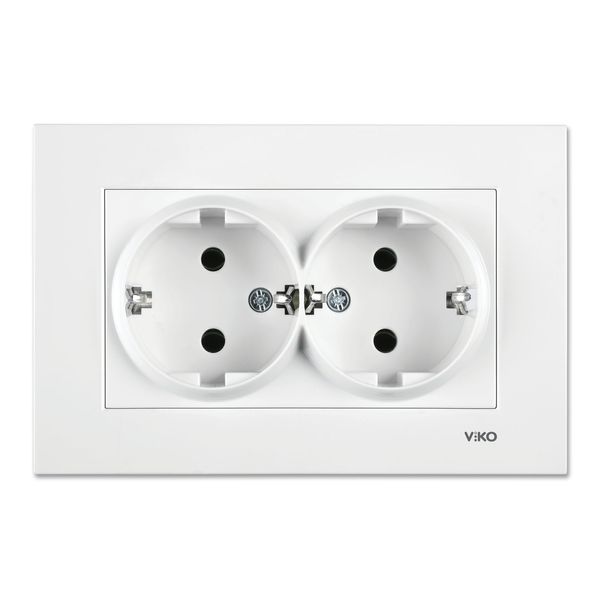 Karre White Two Gang Earthed Socket image 1